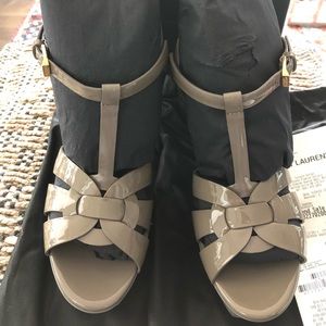 SAINT LAURENT GRAY TRIBUTE SANDALS PATENT LEATHER